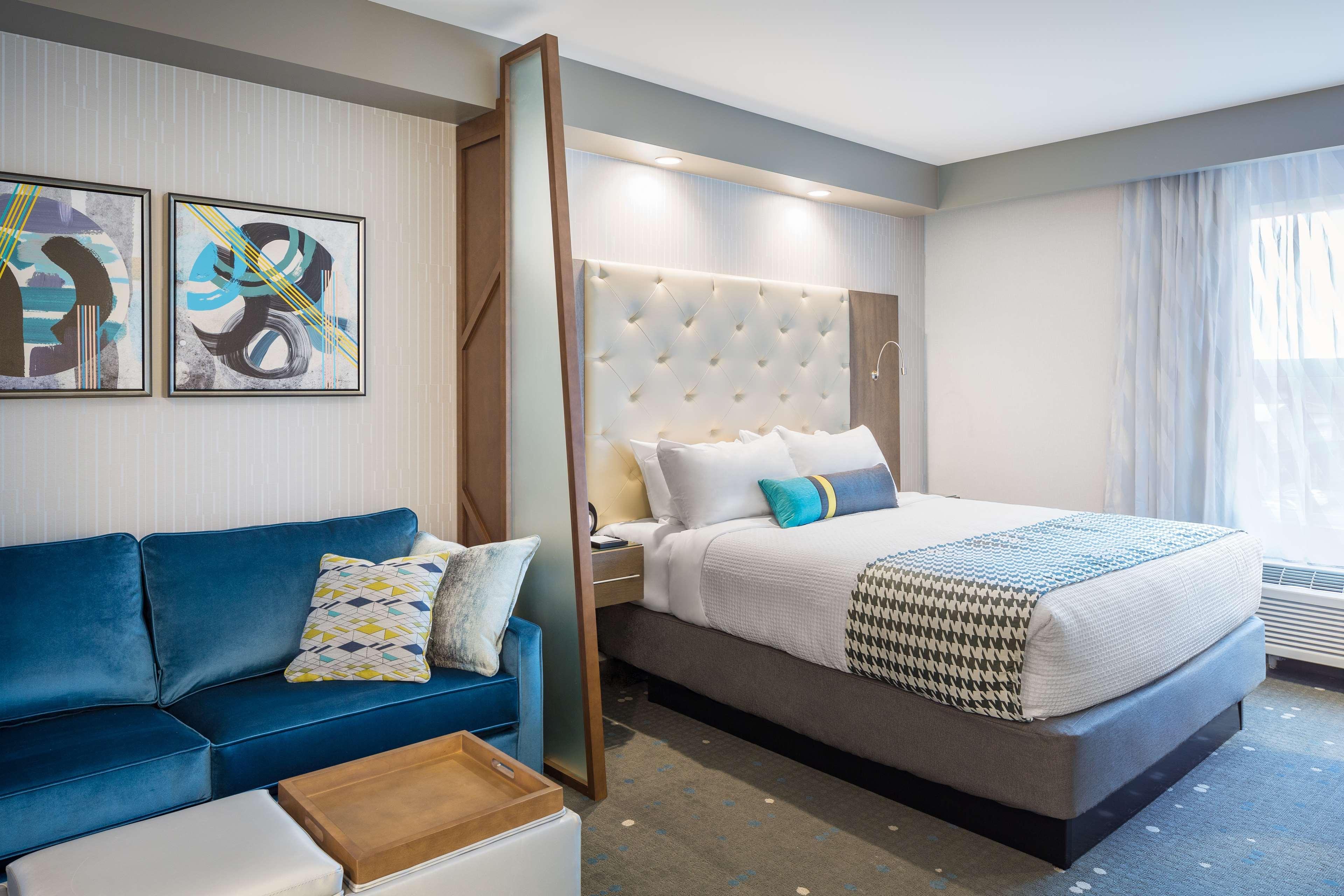 Best Western Premier Hotel At Fisher'S Landing Vancouver Extérieur photo