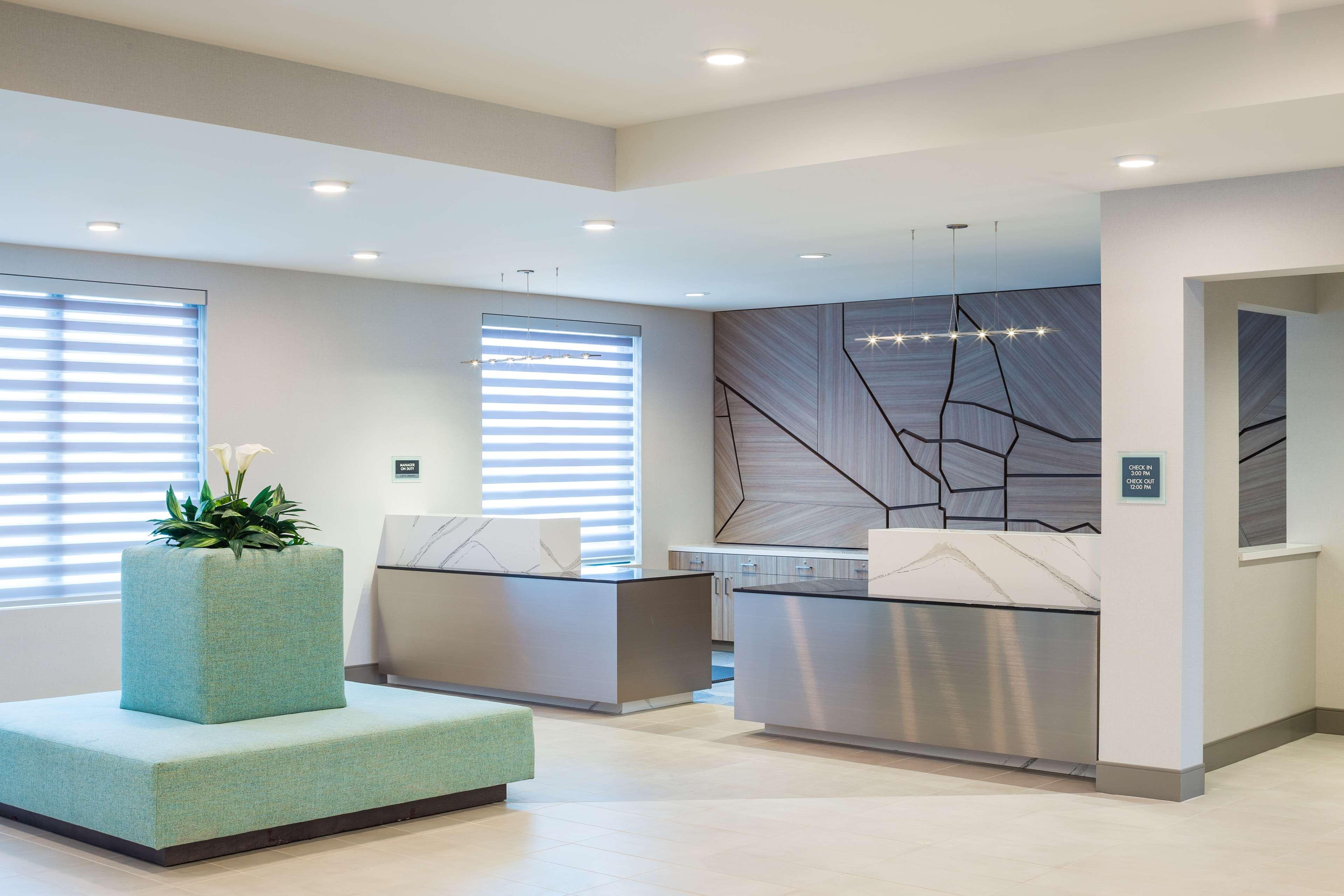 Best Western Premier Hotel At Fisher'S Landing Vancouver Extérieur photo