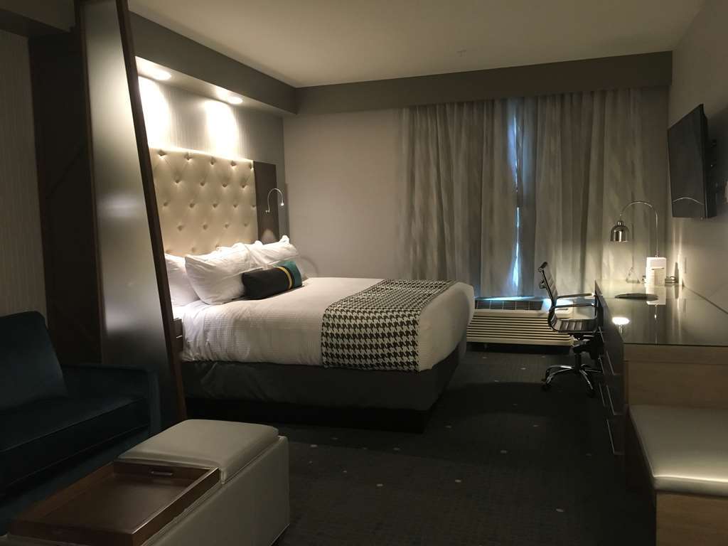 Best Western Premier Hotel At Fisher'S Landing Vancouver Chambre photo