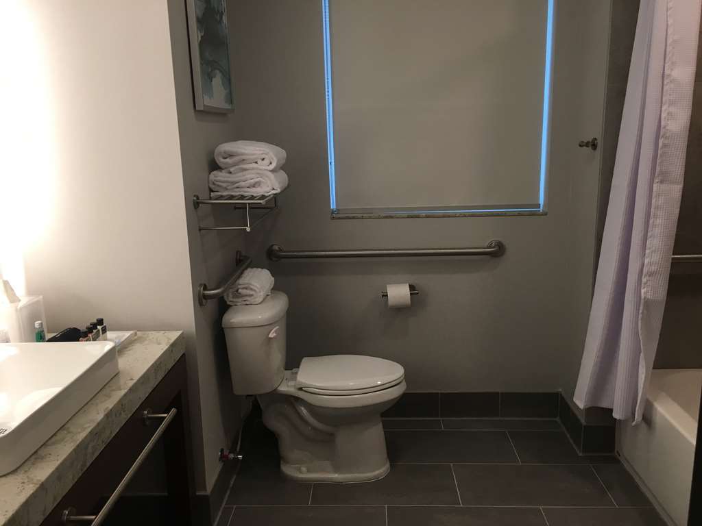 Best Western Premier Hotel At Fisher'S Landing Vancouver Chambre photo